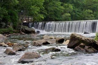 rolling-dam-2592x3888